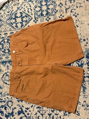 Men's Tan Cargo Shorts with Utility Pockets